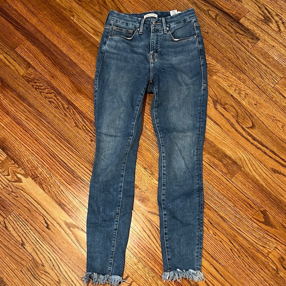 Good American “good legs”  Skinny Jeans with Frayed Hem